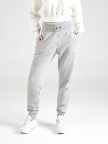 Effilé Pantalon Nike Sportswear en gris : devant