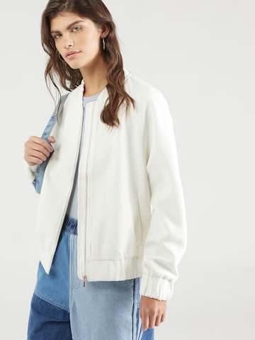 VILA Between-Season Jacket 'LYRA' in White