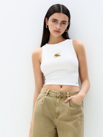 Top 'GILDA' di Pull&Bear in bianco: frontale