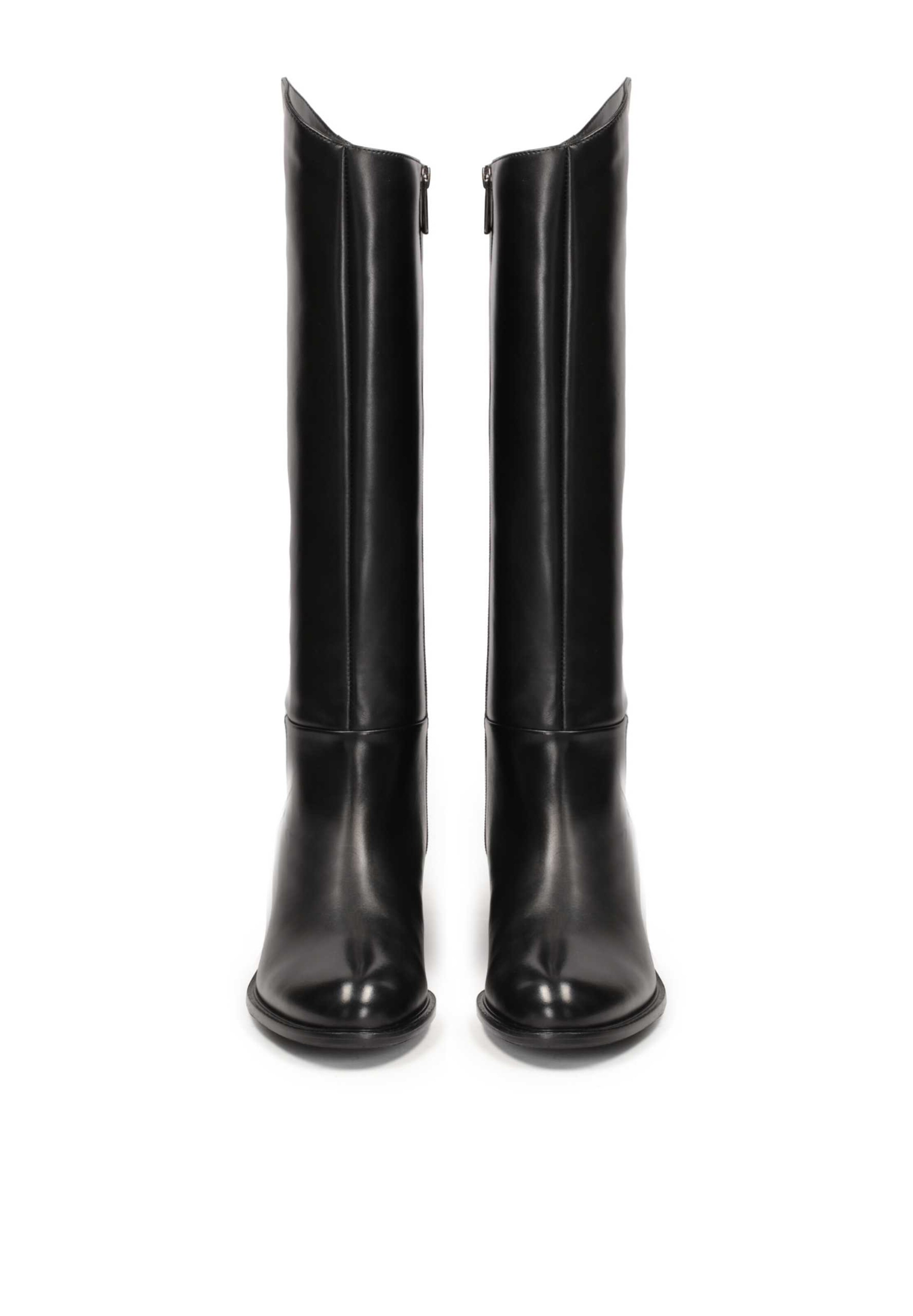 Kazar Čižmy - Čierna