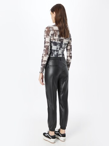 Tally Weijl Tapered Nadrág - fekete