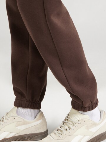 PIECES Tapered Trousers 'PCCHILLI' in Brown