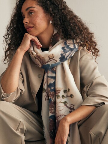 Next Scarf in White