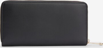 TOMMY HILFIGER Wallet in Black