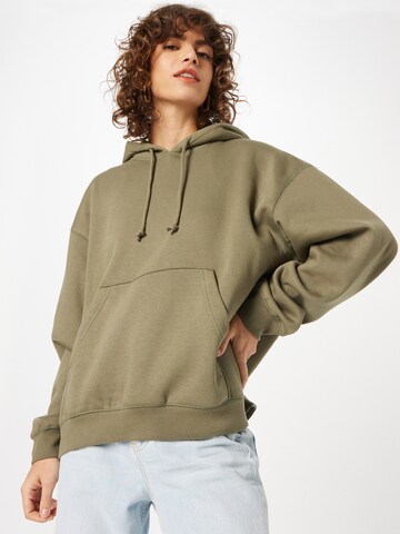 WEEKDAY Sweatshirt in Green: front