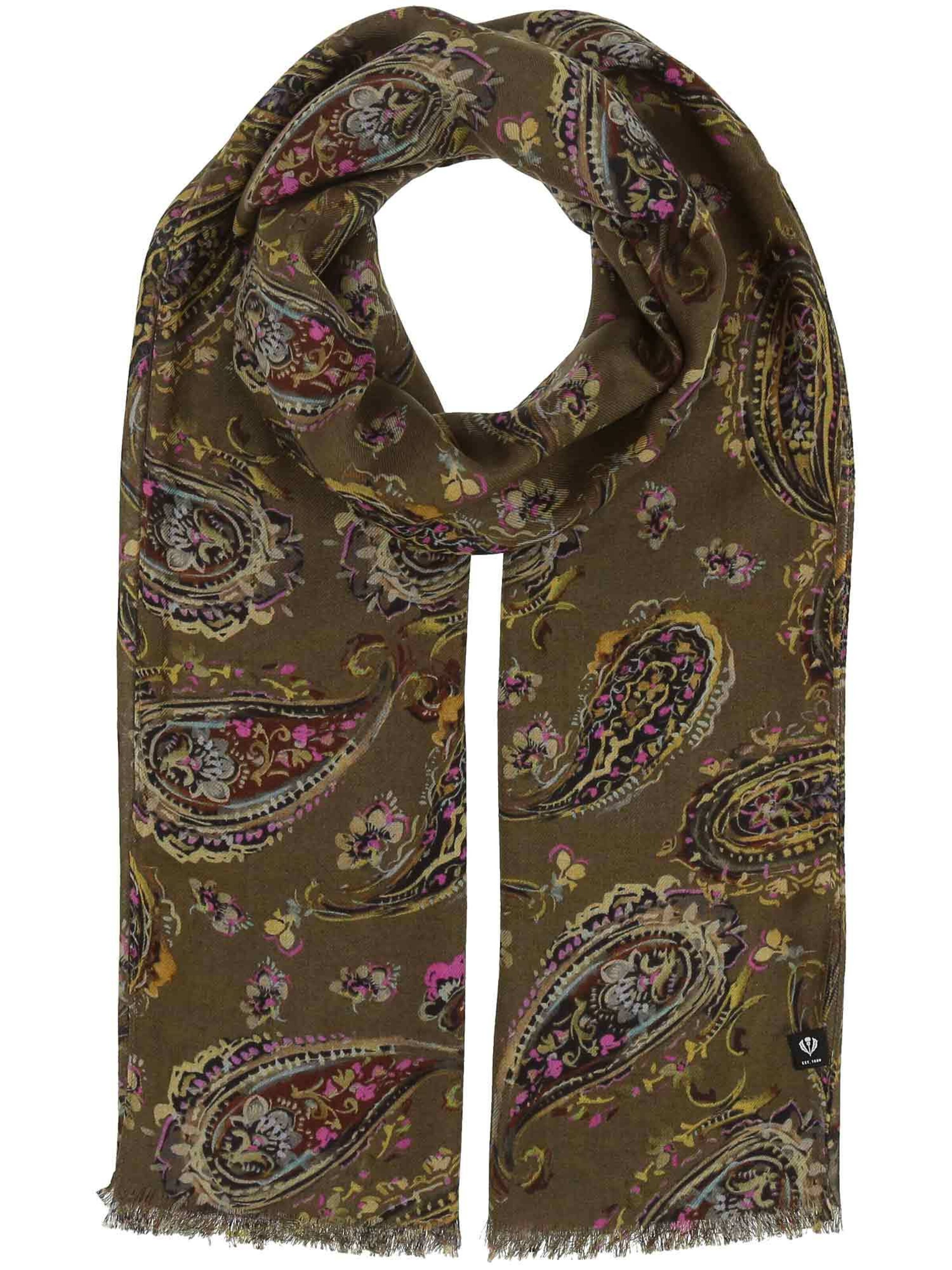 FRAAS Scarf in Green: front