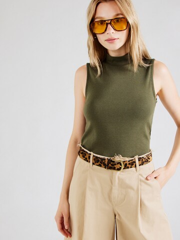 GAP - Top en verde: frente