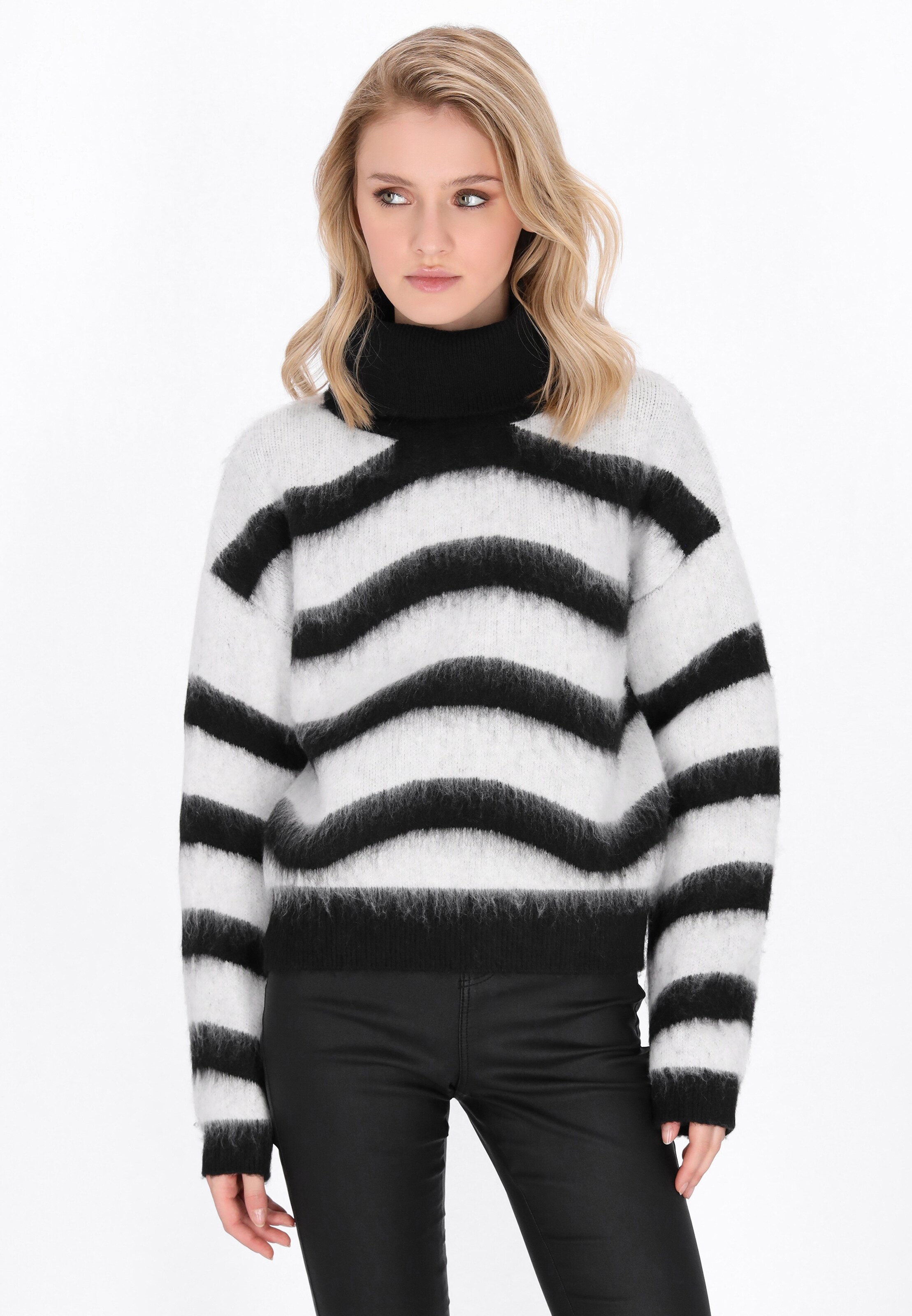 myMo ROCKS Pullover in Schwarz: Vorderseite