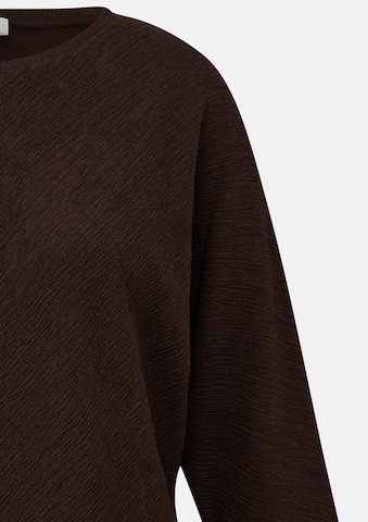 T-shirt s.Oliver CURVE en marron : devant