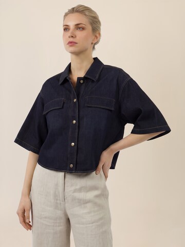 APART Blouse in Blue: front