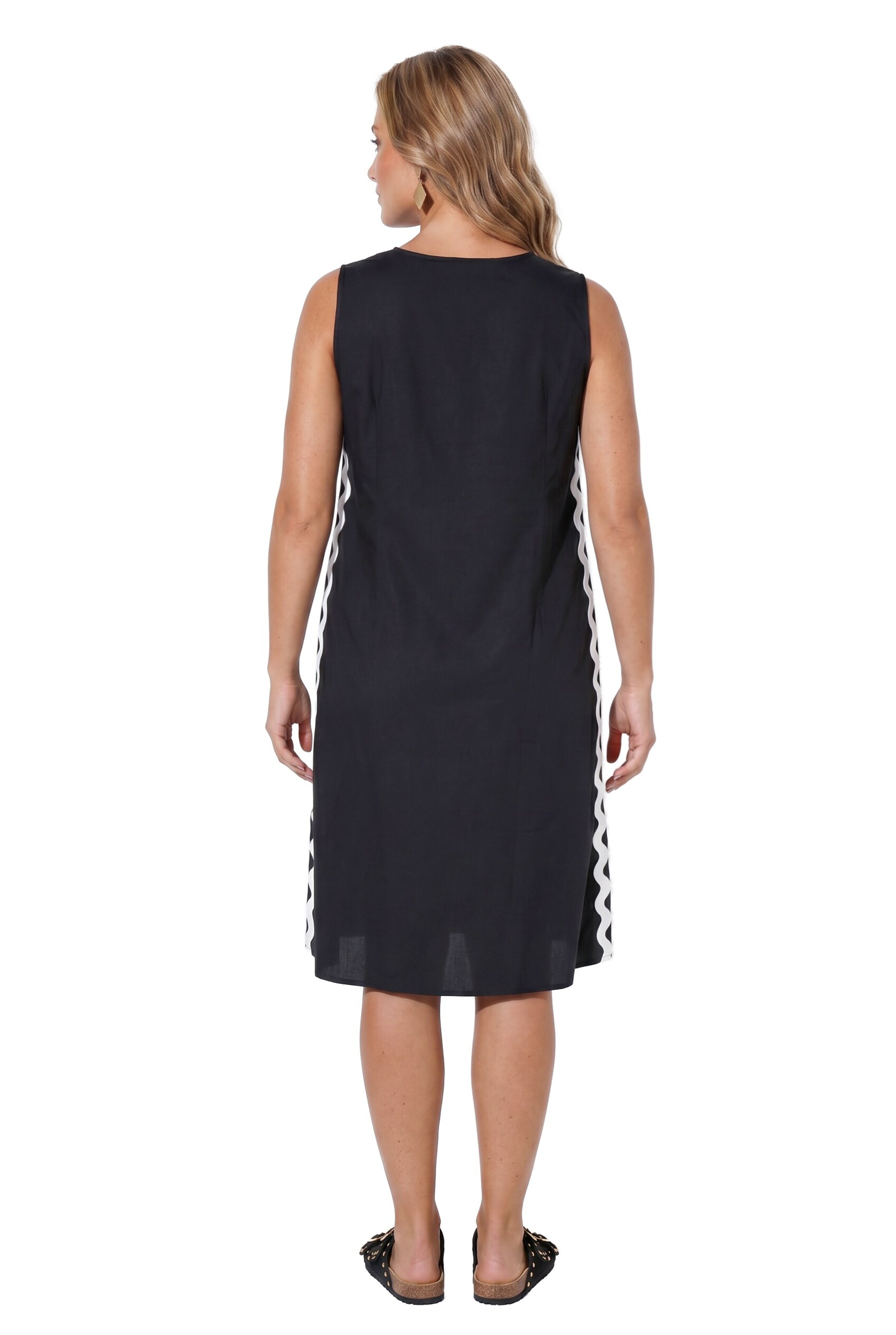 Angel of Style Dress in Black