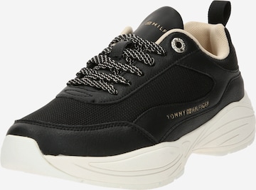 TOMMY HILFIGER Sneakers laag in Zwart: voorkant