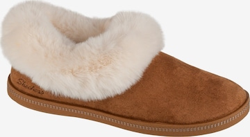 SKECHERS Huisschoenen 'Cozy Campfire - Winter Nights' in Bruin: voorkant