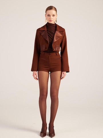 HOLLY LOLLY Blazer in Brown: front