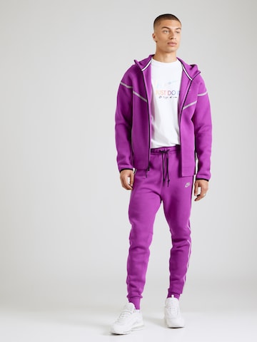 Nike Sportswear Tapered Hose in Lila