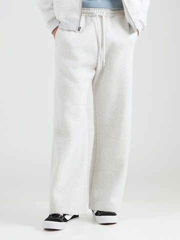 Baggy Pantalon HOLLISTER en gris : devant