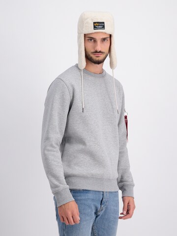 Bonnet ALPHA INDUSTRIES en blanc