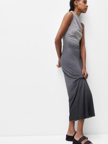 Pull&Bear Kleid in Grau