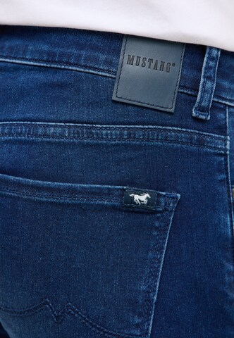 MUSTANG Regular Jeans in Blau