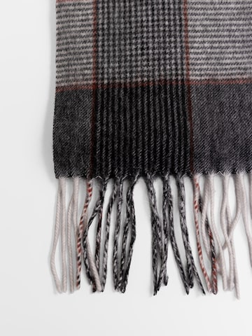 L'Arte Milano Shawl in Grey