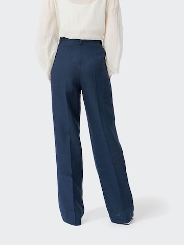 Flared Pantaloni con pieghe 'Marlene 7692' di W. Wegener in blu