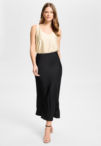 SWING Skirt in Black: front