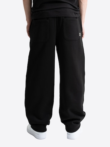Regular Pantaloni 'Elmstead' de la LONSDALE pe negru