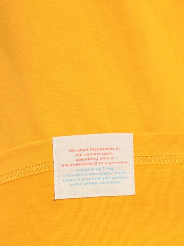 SOMWR Shirt 'PLANET SHPERE TEE' in Yellow