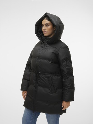 Vero Moda Curve Winterjas 'NOE' in Zwart