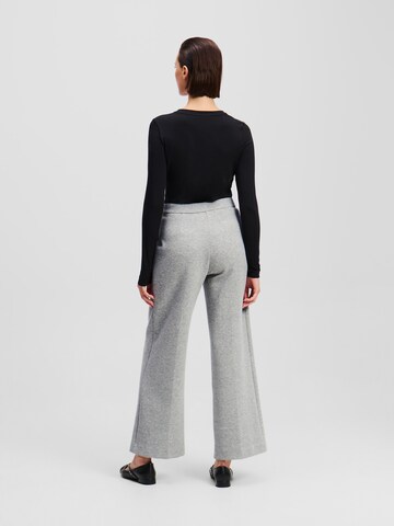 regular Pantaloni con pieghe di Karl Lagerfeld in grigio