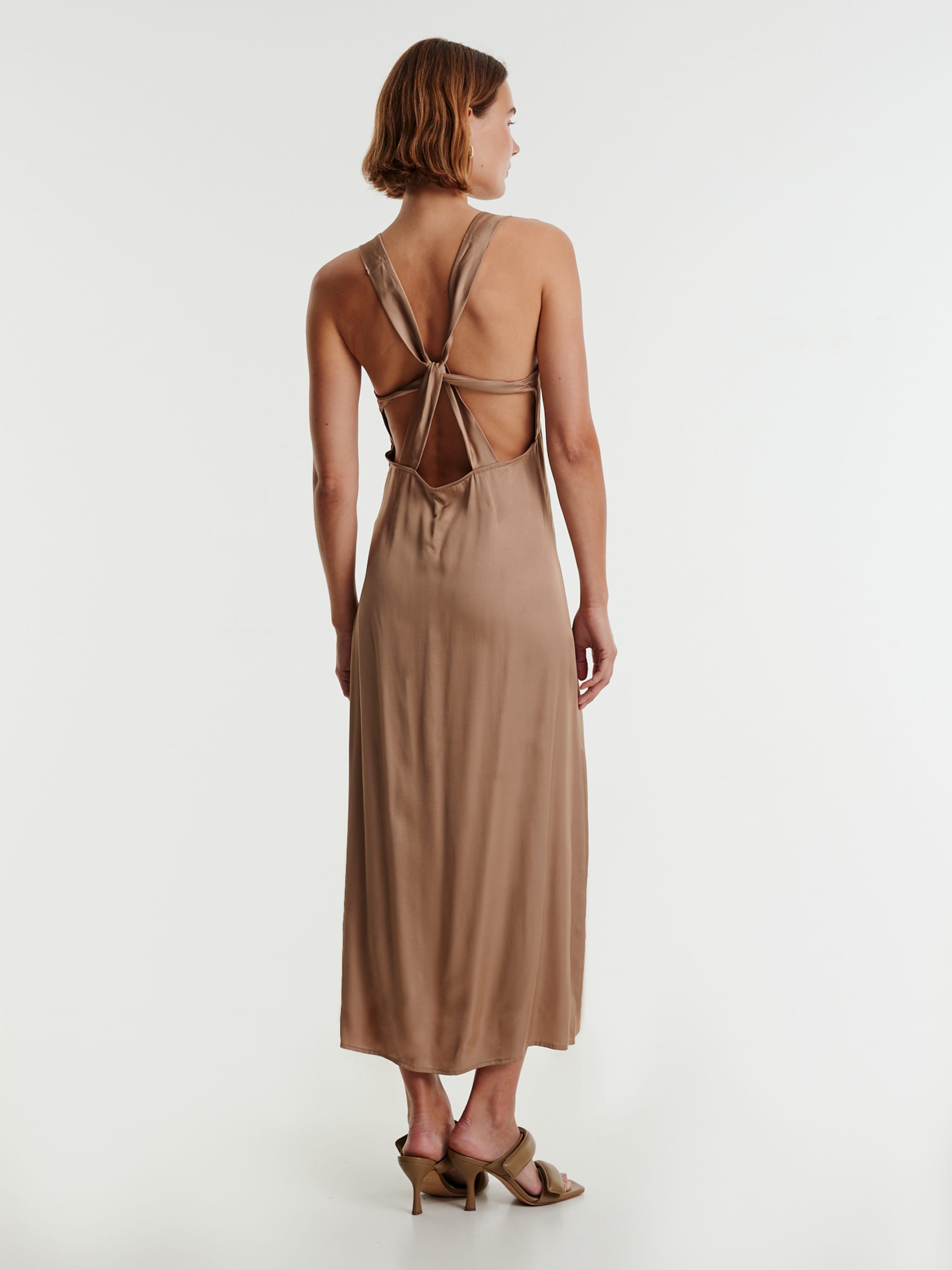 EDITED Producten Jurk 'Clover' Bruin