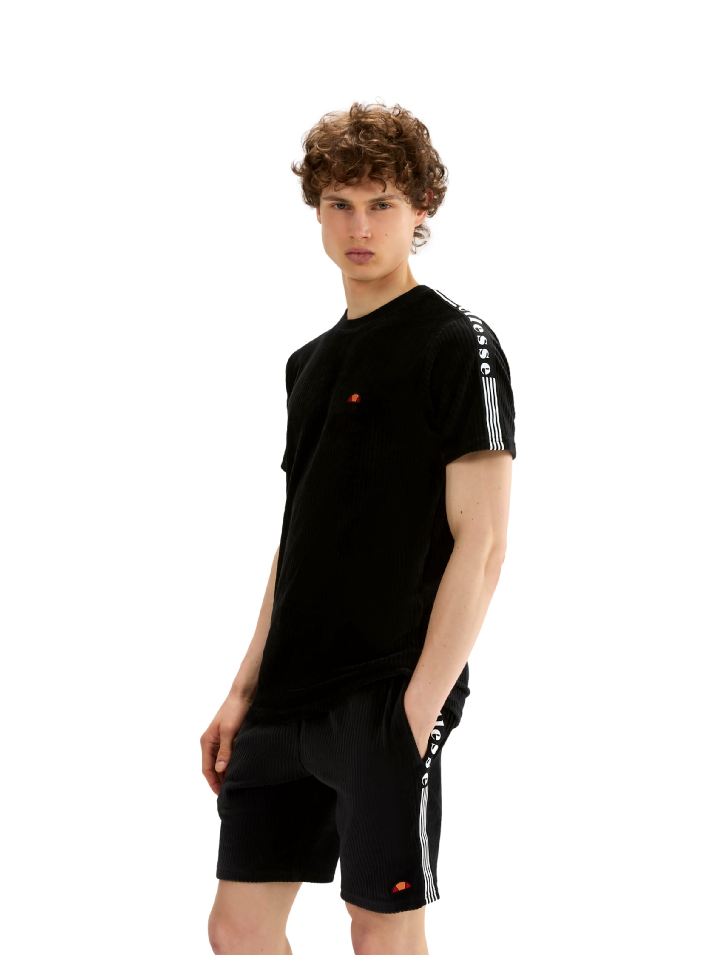 ELLESSE T-Shirt 'Madori' in Schwarz: Vorderseite