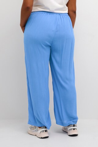 Wide Leg Pantalon 'Dacina' KAFFE CURVE en bleu