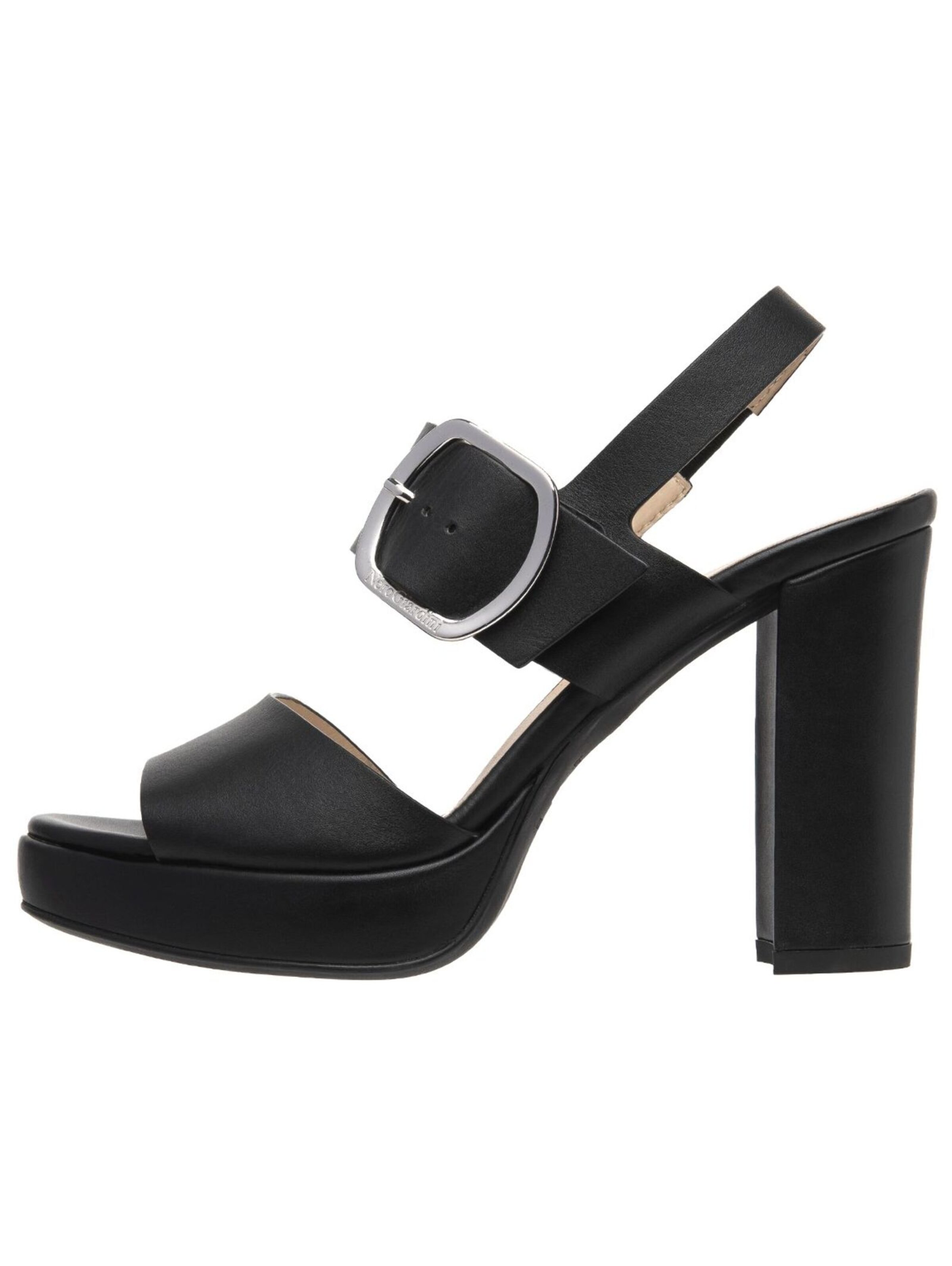 Sandalo di Nero Giardini in nero