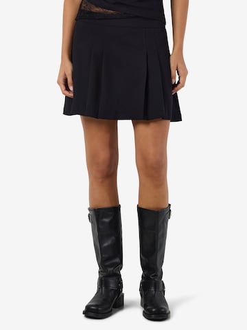 Noisy may Rock 'NMPHOEBE' in Schwarz: Vorderseite