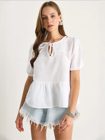 Camicia da donna di Bianco Lucci in bianco