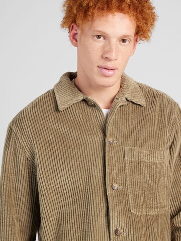 SELECTED HOMME Regular fit Button Up Shirt in Green