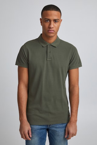 11 Project Shirt in Grün: Vorderseite