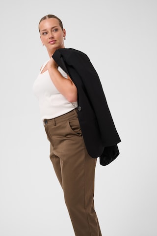 Coupe slim Pantalon KAFFE CURVE en marron