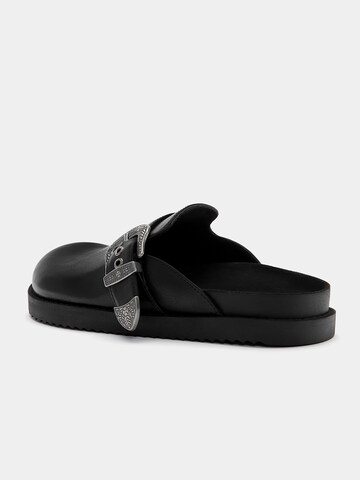 Pull&Bear Pantolette i svart