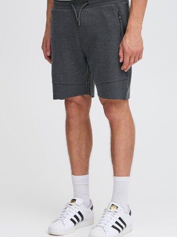 !Solid Regular Trousers 'Gelly' in Grey