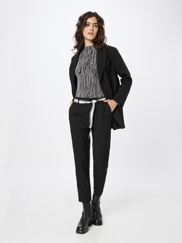 Regular Pantalon à pince 'ONLRITA' ONLY en noir