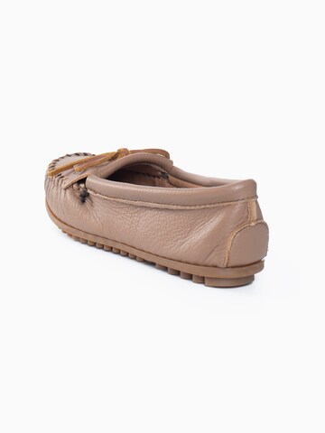 Minnetonka Moccasin 'Deerskin Kilty' in Brown