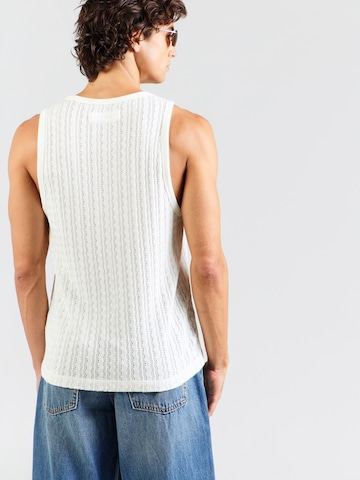 T-Shirt Abercrombie & Fitch en blanc