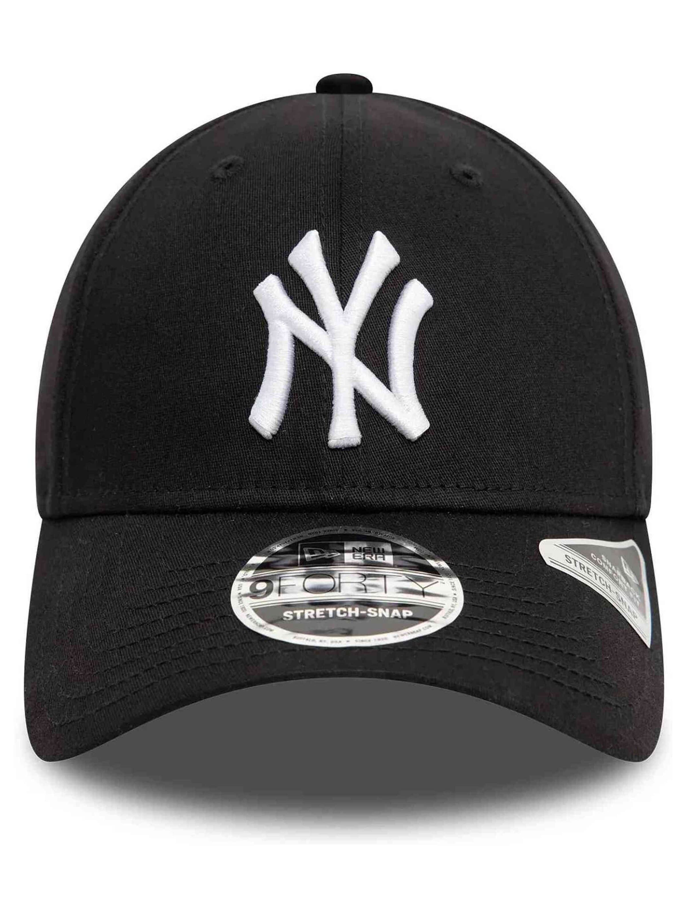 Cappello da baseball sportivo 'New York Yankees 9FORTY' di NEW ERA in nero