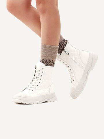 CAPRICE - Botim com fivela em bege