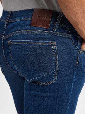 BRAX Regular Jeans 'Chuck' in Blue