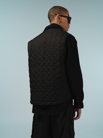 Pacemaker Vest 'Damien' in Black