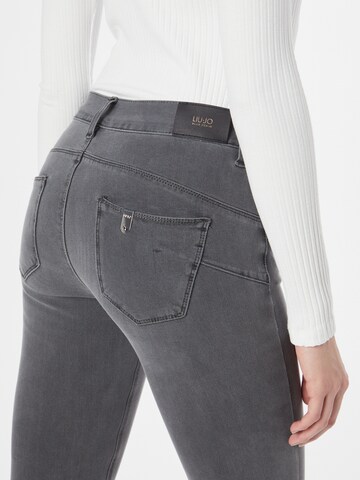 Coupe slim Jean Liu Jo en gris