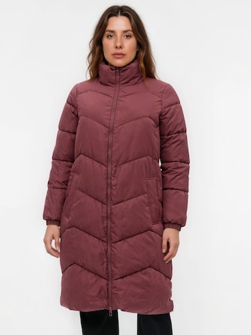 Vero Moda Curve Winter coat 'VMCligario' in Brown: front
